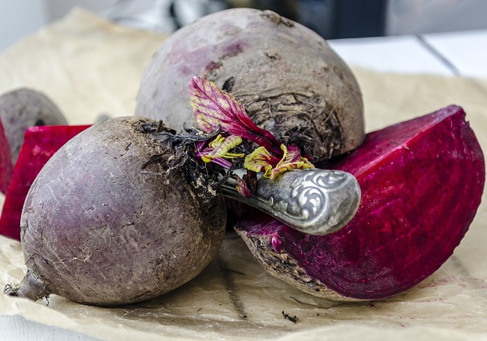Buah bit membantu melebarkan pembuluh darah dengan nitrat alaminya. (Pixabay.com/leppäkerttu)